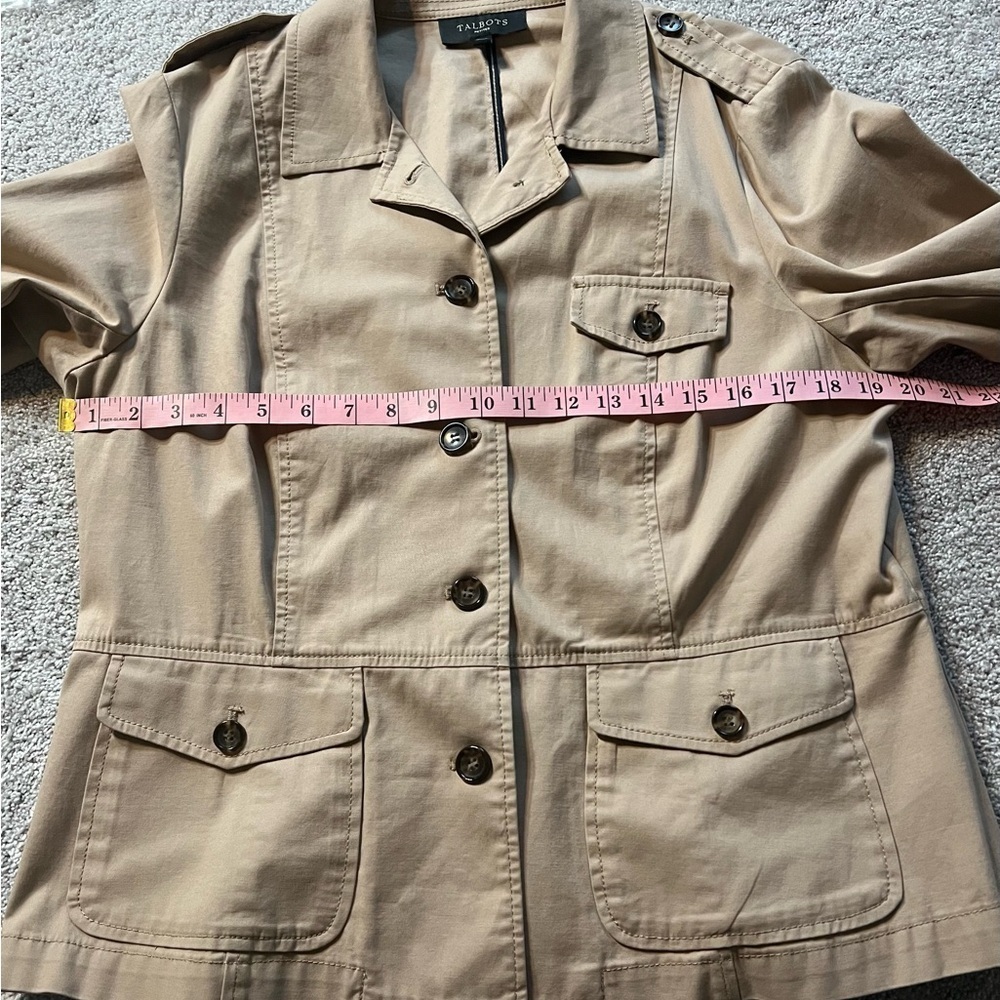 Talbots Women's Tan Jacket w/torte-shell buttons size 14P EUC - Picture 7 of 9
